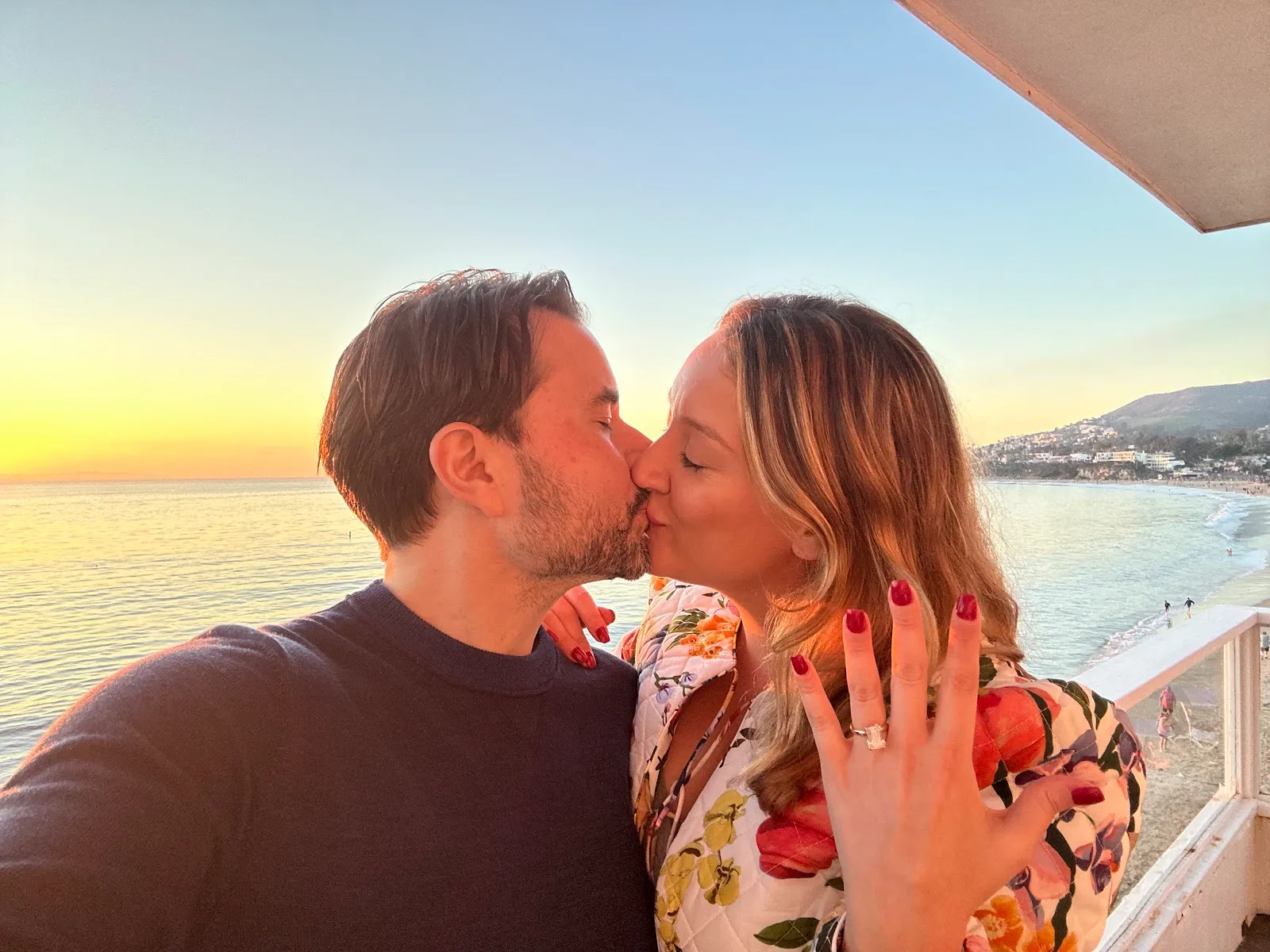 A kiss at sunset, ring on display